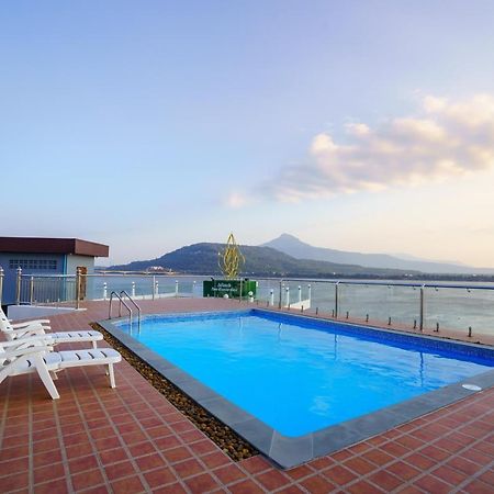 Intouch Riverside Hotel Паксе Екстер'єр фото