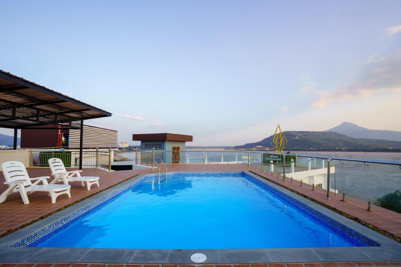 Intouch Riverside Hotel Паксе Екстер'єр фото